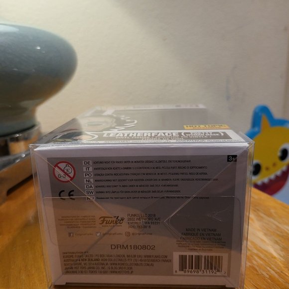 Texas Chainsaw Massacre Leather Face (Pretty Woman Mask) Hot Topic Excl Pop - Picture 6 of 7